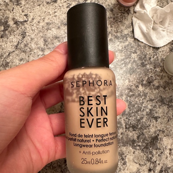 Sephora Collection best skin ever liquid foundation - Picture 1 of 2